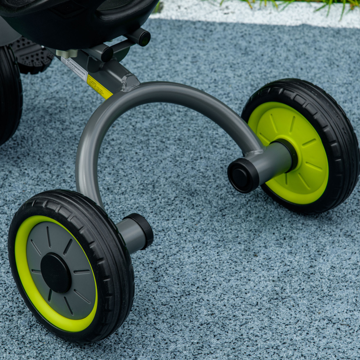 Trike with Adjustable Seat Basket Kids Tricycle for 2-5 Years Old Black